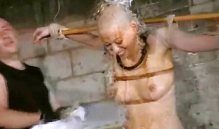 Busty Blonde Hot Chick Holly Halston bläst wie ein gratis deutsche erotikfilme Profi